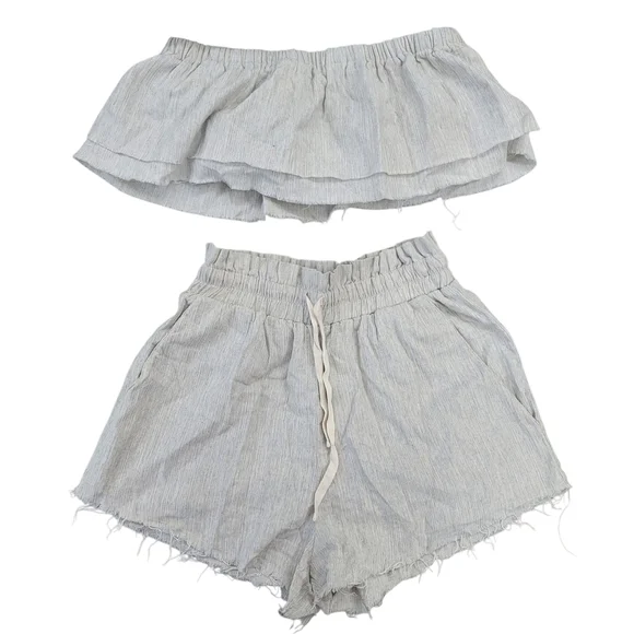 Etophe Studios Women's Gray Ruffle Tube Top & Shorts Set - Picture 2 of 9